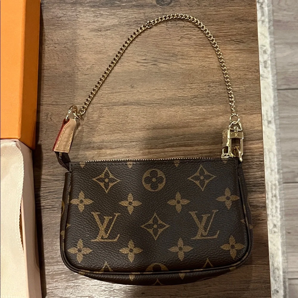 Louis Vuitton Monogram Brown Wristlet with Gold Chain - Picture 4 of 9